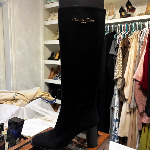 Dior Elegant Black Heeled Boots - Picture 1 of 3